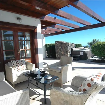Вілла Casa Los Mojones Dos - 4 Bedroom - Great Pool Area - Perfect For Families - Jacuzzi Пуерто-дель-Кармен