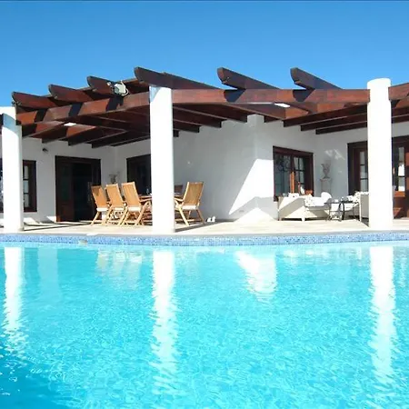 Casa Los Mojones Dos - 4 Bedroom - Great Pool Area - Perfect For Families - Jacuzzi *