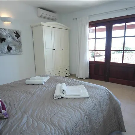 Casa Los Mojones Dos - 4 Bedroom - Great Pool Area - Perfect For Families - Jacuzzi *
