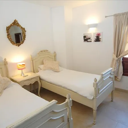 Вілла Casa Los Mojones Dos - 4 Bedroom - Great Pool Area - Perfect For Families - Jacuzzi *